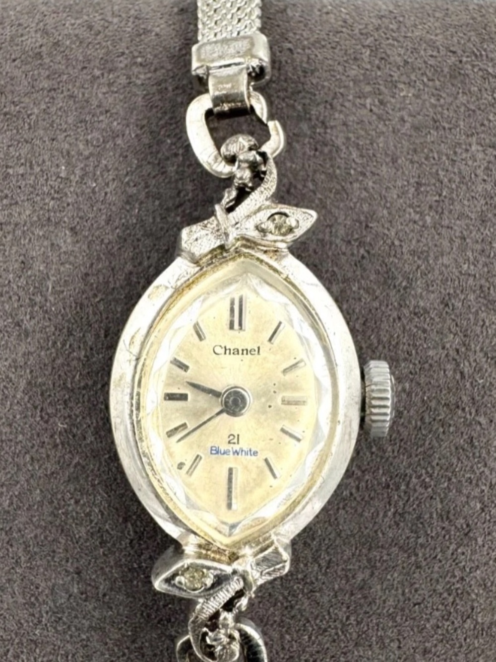 Chanel orient  21 jewels blue white vintage Bracelet Watch works well